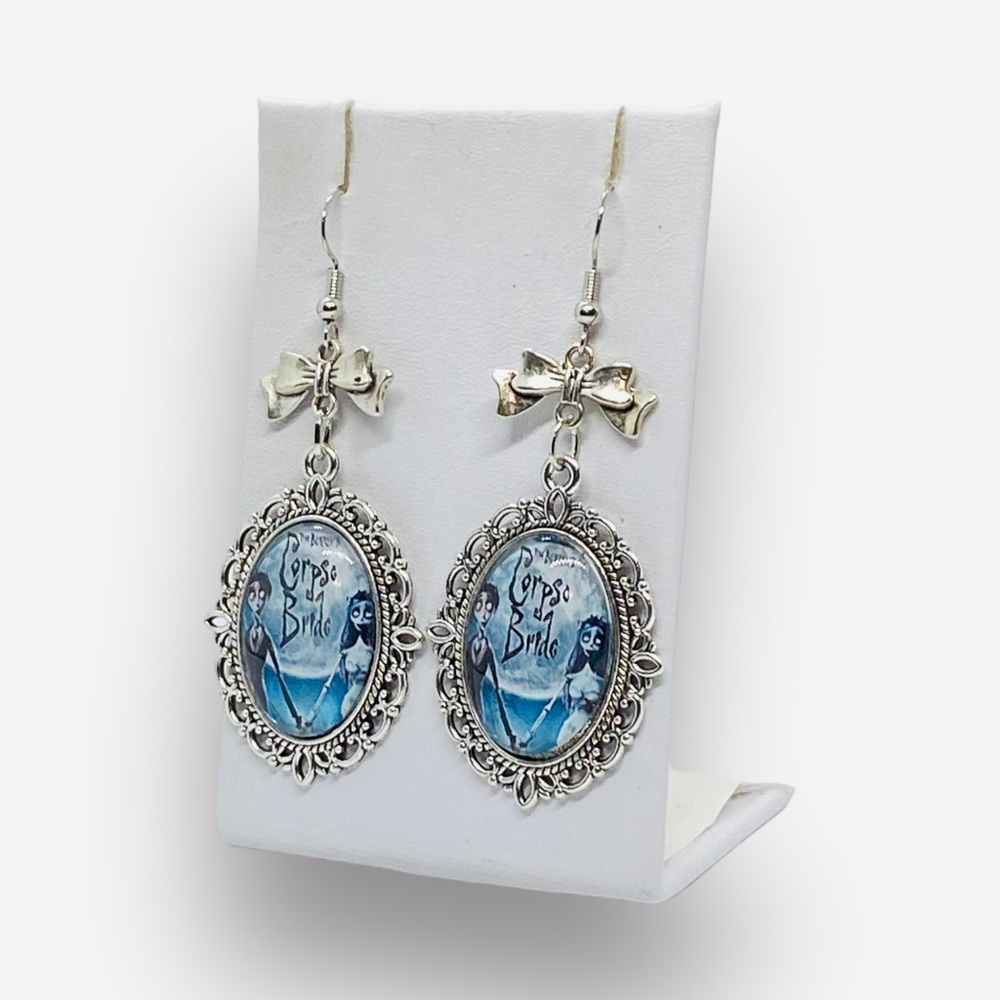 Corpse Bride Tim Burton’s Inspired Character Pendant 2 pairs Set of Earrings - Picture 4 of 11